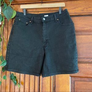Vintage Levi’s Mom Jean Shorts Black High Rise Size 14 miss